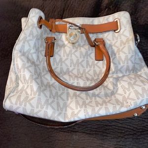 Michael kors purse